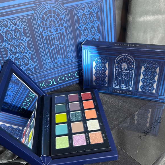 Kaleidos Other - #M112) Kaleidos x Angelica Nyqvist: Club Nebula Palette w/“PR Box”